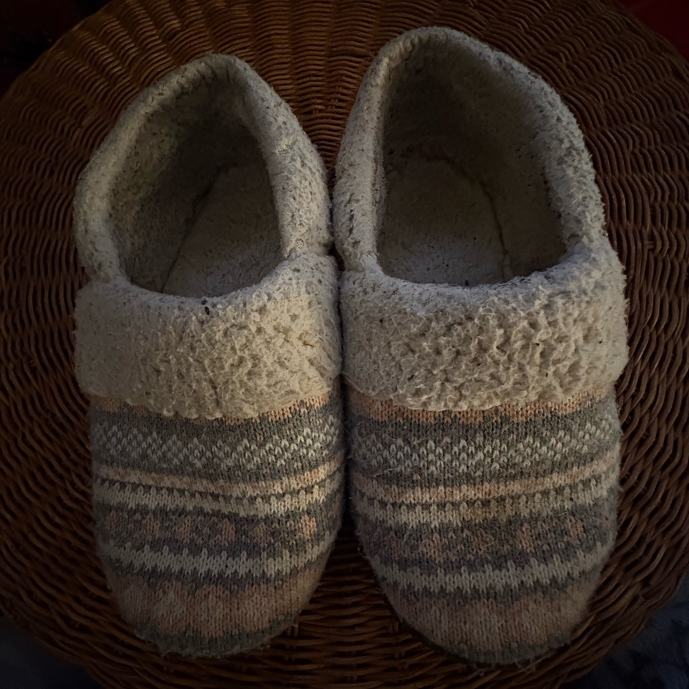 Cozy Knit Slippers in Gray and Pink